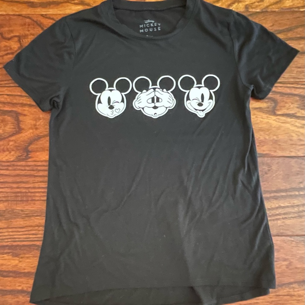 Fun Mickey Mouse gently used collectible t-shirt .